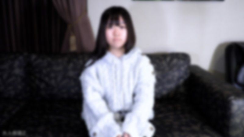 【素人初次拍攝】惠里(18) 準備要蛻變的發展中素人素顏拍攝。從口交開始，射精黏稠中年精液在口中，讓她吞下，還中出、虐待肛門。