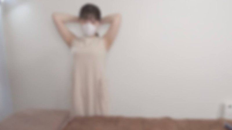 【无码/无套】有大人气质和可爱笑容的美丽30代OL桑又来了。因为她说希望以揉捏舒缓为主，温柔地舒缓，所以这次就从仰卧位开始。