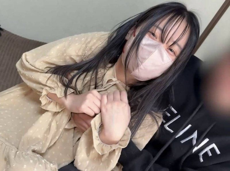【素人18歲♡】可愛的越南女孩GUYEN醬♡敏感的乳頭被玩弄得高潮連連！雖然是超危險期，但還是毫不猶豫地進行中出！
