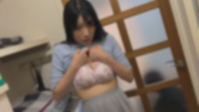 【個撮】大量潮吹太太。在丈夫的注視下服務。一邊做出不情願的樣子一邊大量放出,連部下的手臂都濕透了…