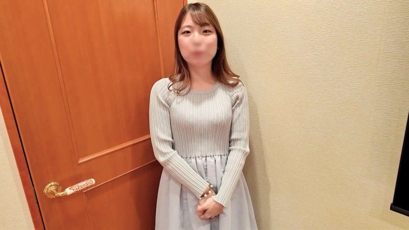 和有男友的健身教練密會。在即將結婚的男友出差期間連續中出懷孕性愛