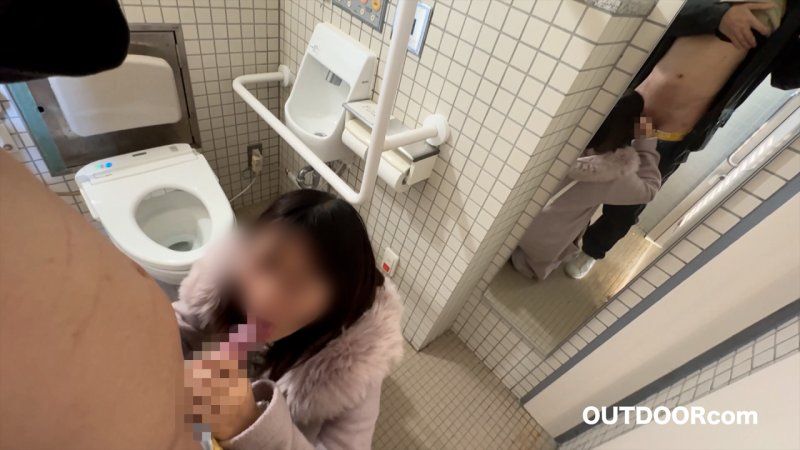 無法擺脫土氣感的鄉下口音妹｜在公共廁所吸吮雞巴，可愛地撒嬌，就這樣一邊發出像野獸一樣的真實呻吟聲一邊做愛到翻白眼